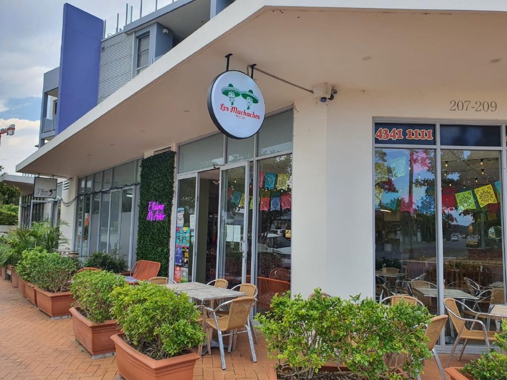 business_625_1207489121