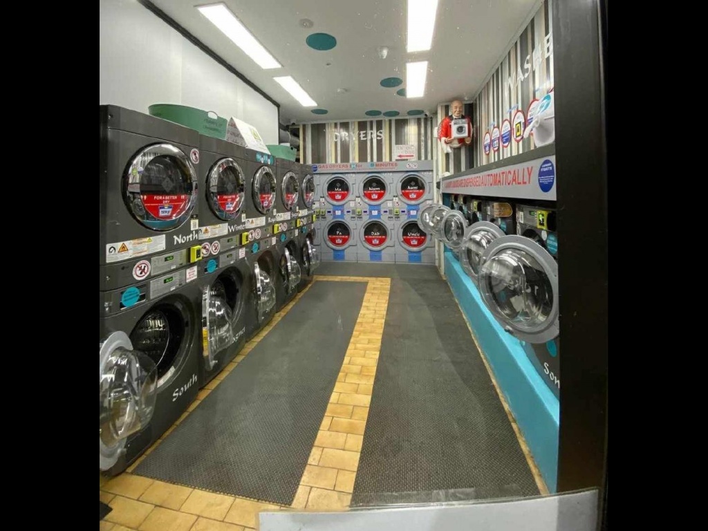 business_693_00009411